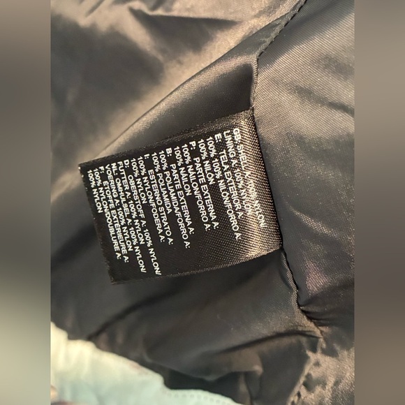 North Face Women’s Pink/Cranberry Hooded HyVent Winter Ski Jacket; Size S/P - Picture 11 of 14